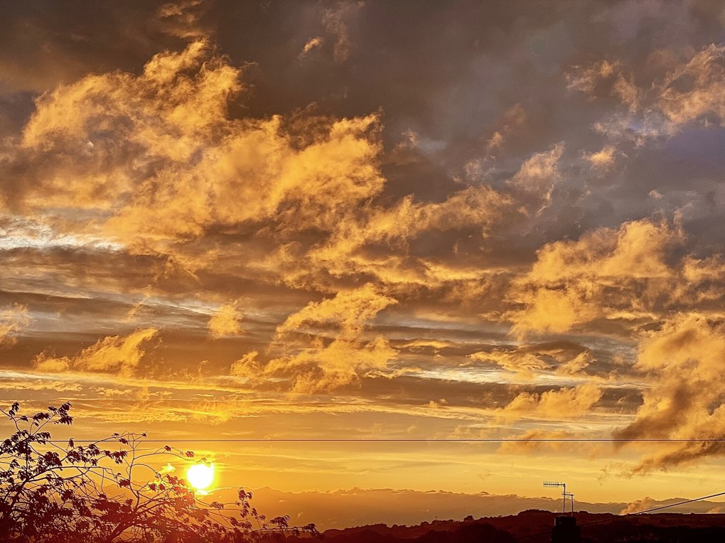 leek, staffordshire, Yesterday’s rain cleared to another golden sunset....
