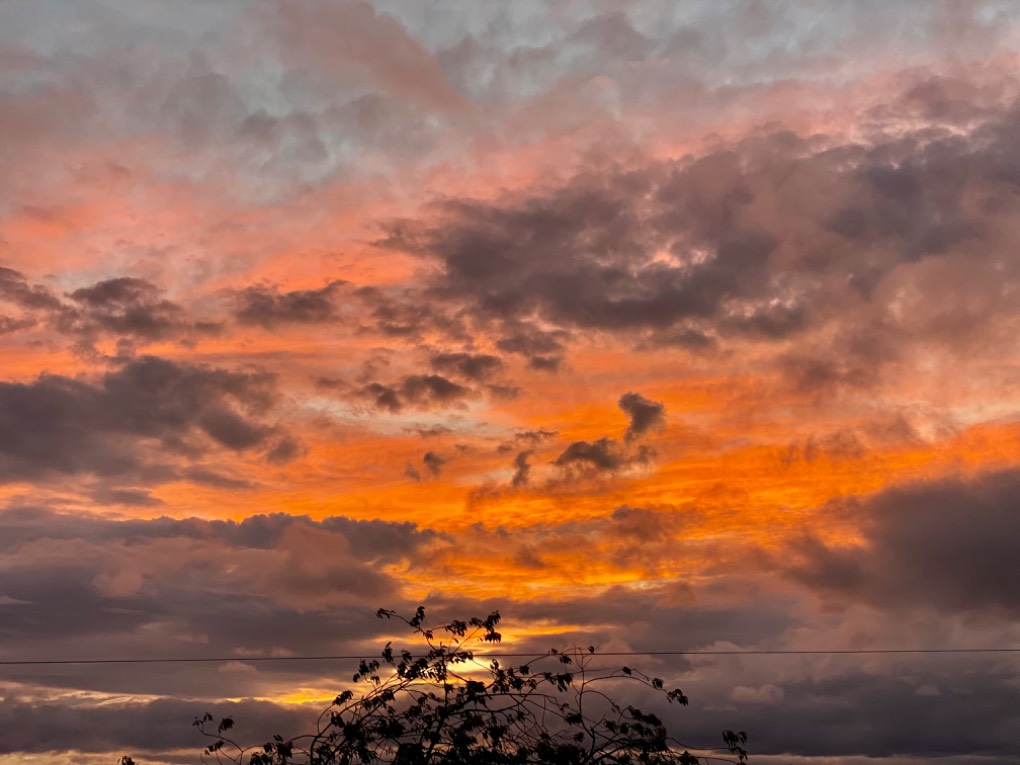 Leek, Staffordshire, Very humid this evening with a lovely sky too.....