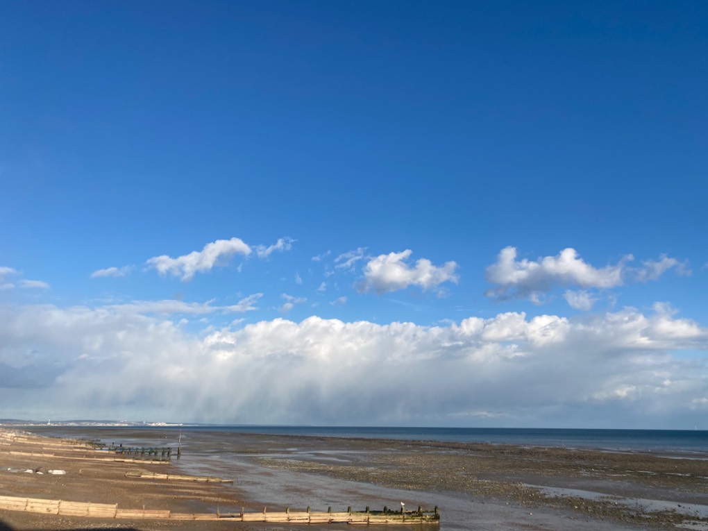 Horsham, West Sussex, A cool, showery but bright NW flow at Worthing, West Sussex ...