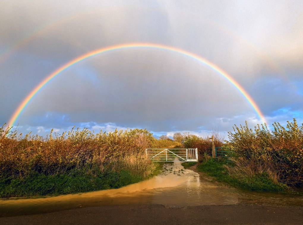 Full rainbow Somerton, Somerset,Uk, sent by glynnadams68