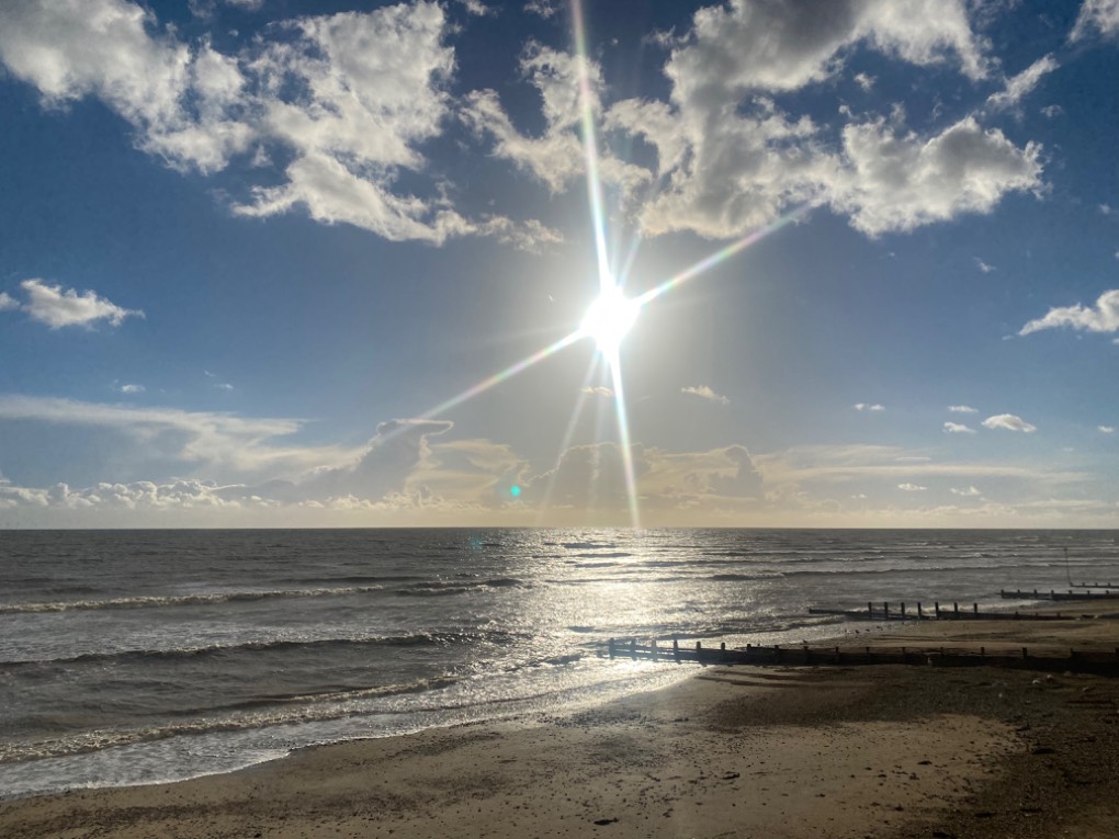 Worthinh, West Sussex, Brilliant winter sunshine at Worthing ...