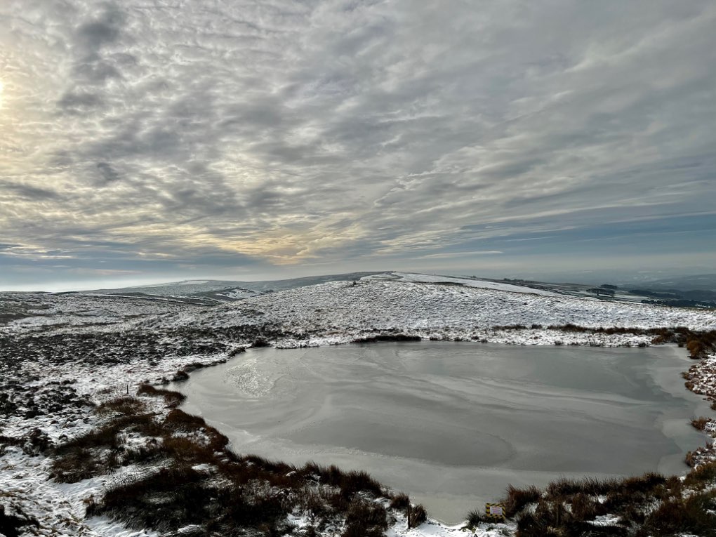 leek, staffordshire, Icy Blakemere pool .....