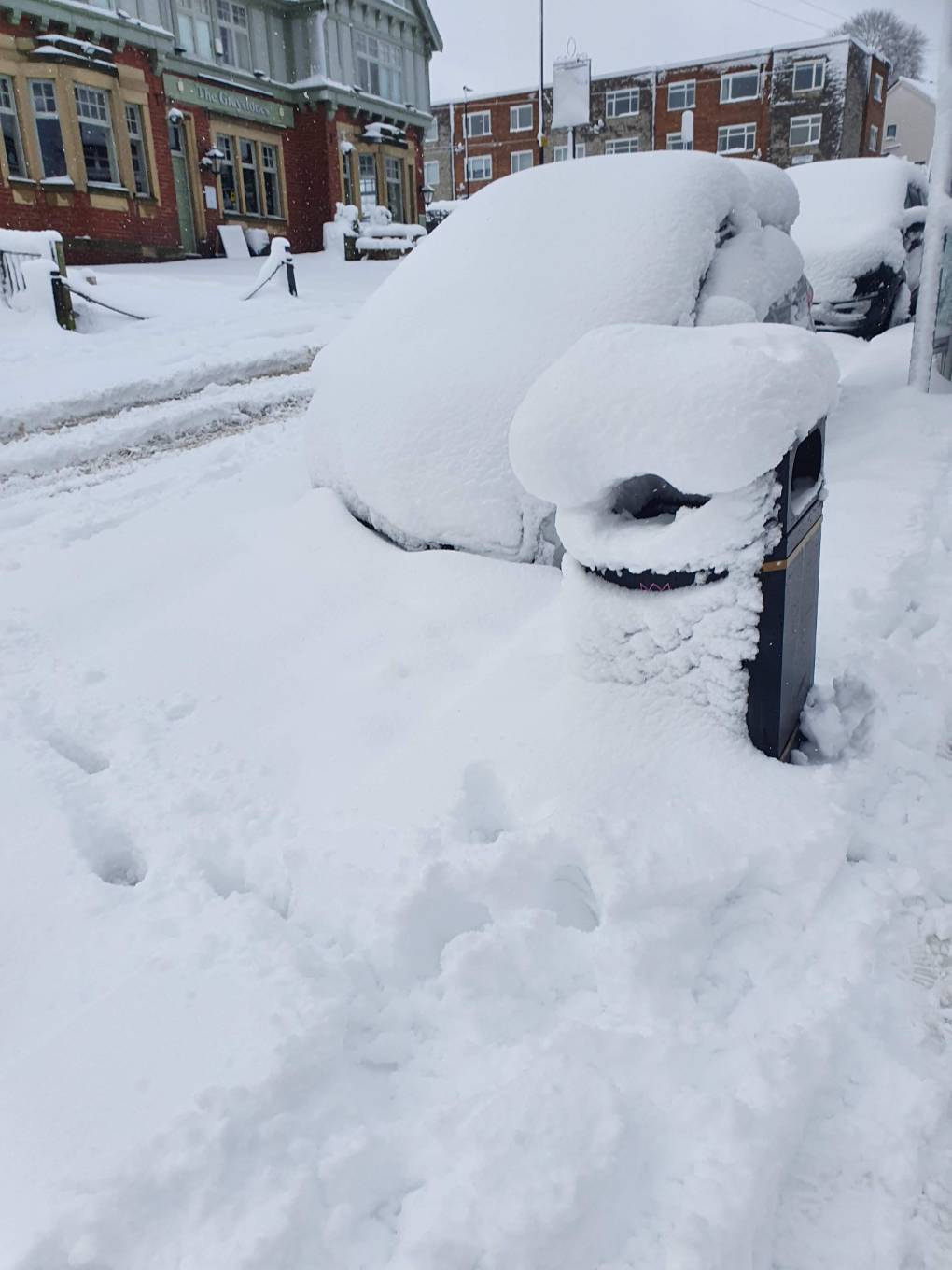 Cars and bins buried Sheffield, ,, sent by rupertwilson20