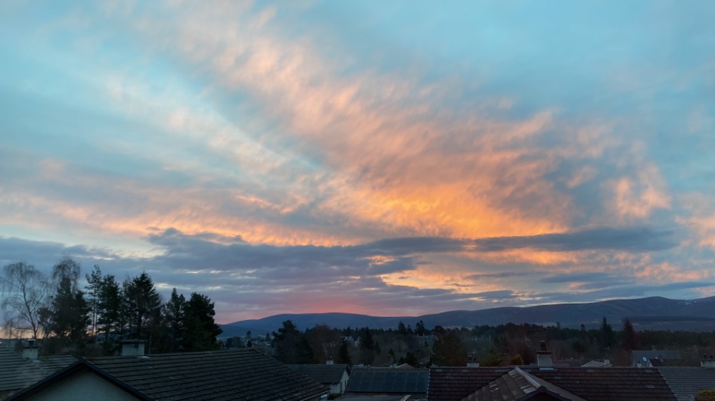 Grantown on Spey, Highlands, A fleeting touch of pink ...
