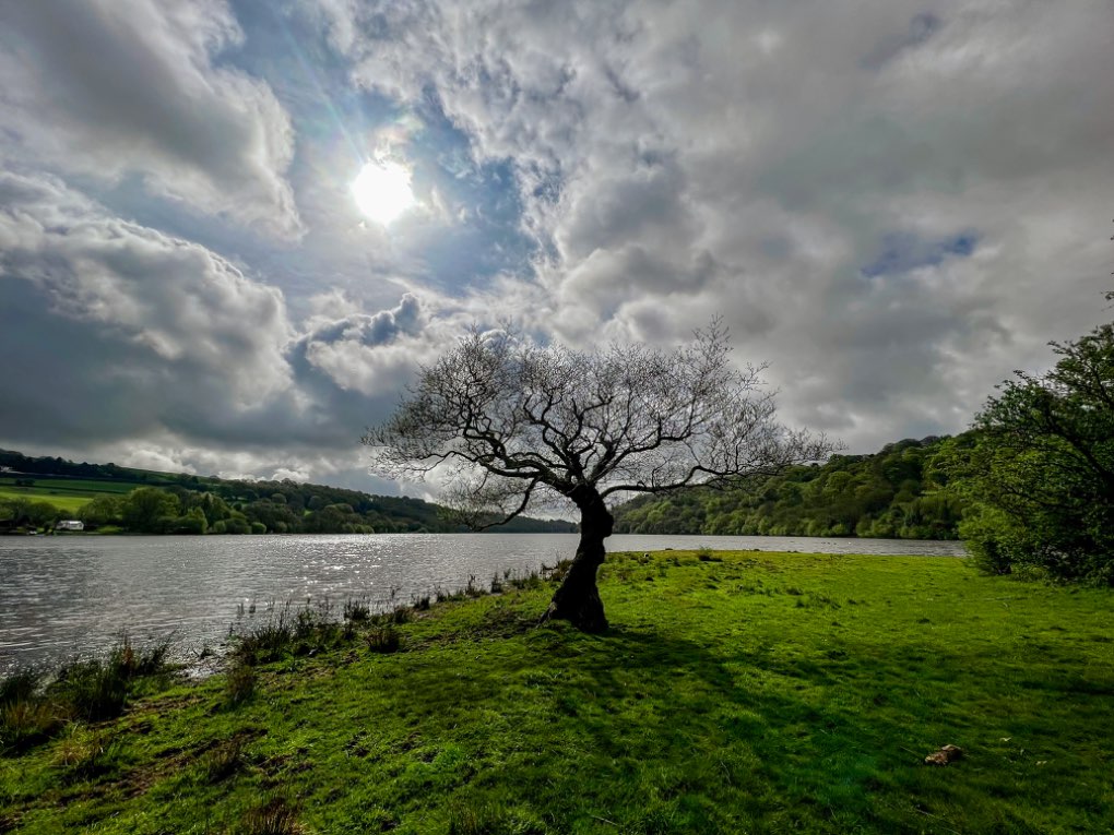 leek, staffordshire, Showers beginning to bubble up at Rudyard Lake.....