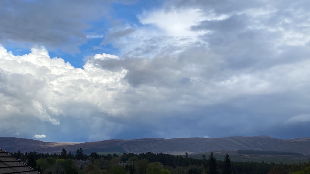 Grantown on Spey, Moray, Big clouds before the rain ...