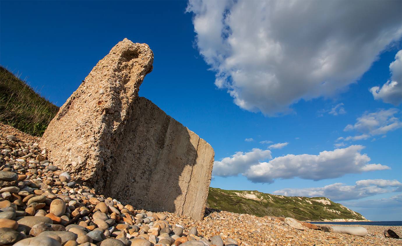 Ringstead, Dorset, Loose Tooth - fallen dragons tooth Ringstead Bar...