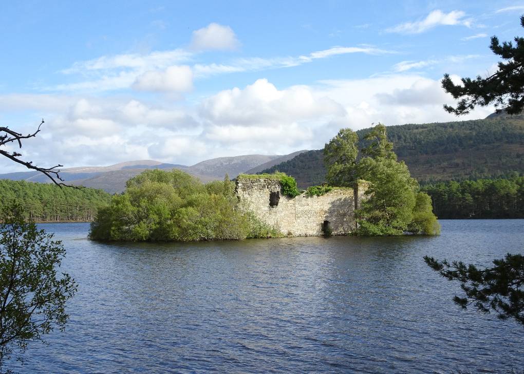 Aviemore, Strathspey, Castle ruin, Loch an Eilein, Rothiemurchus Estate, late afternoon 13 Sept '...