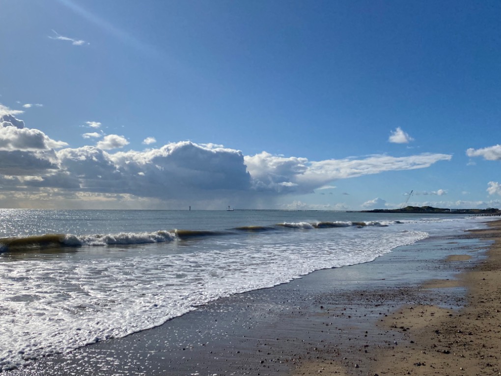 Littlehampton, , Glorious NW flow at Littlehampton, with a few passing showers...