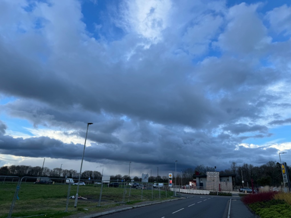 , , Heavy showers near Billingshurst ...