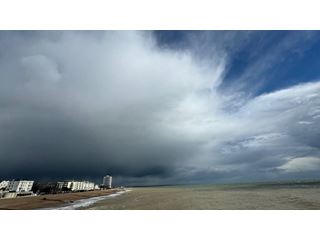 Heavy and thundery spells of rain