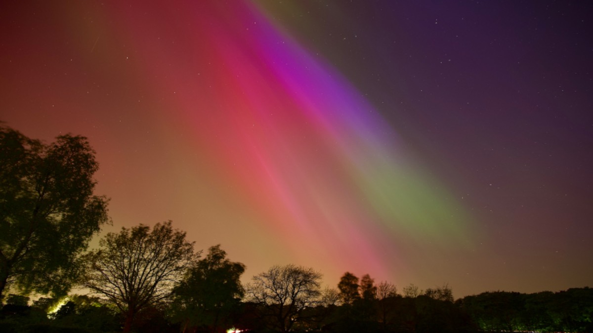 leek, staffordshire, fantastic Aurora last night....