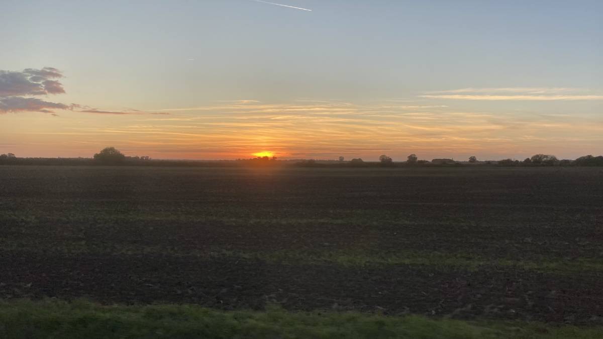 Early October sunset SPALDING, Lincolnshire,United Kingdom, sent by Windy Willow