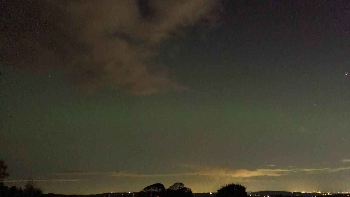 Sheffield, Sth Yorkshire, Faint greenish Aurora near Ringinglow at 2025 hrs, taken with Olympus TG-6 ...
