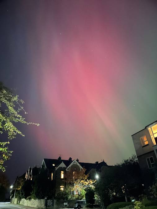 Sheffield, Sth Yorkshire, Intense Aurora in Nether Edge, Sheffield, at 00.20 hrs on 11 Oct 2024....