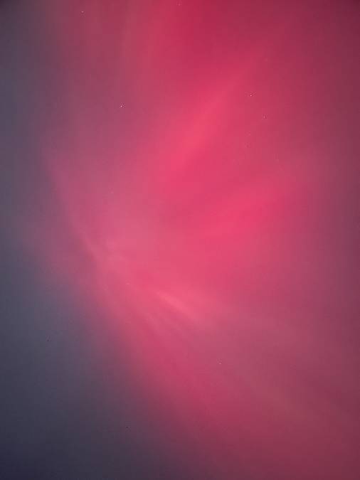 Sheffield, Sth Yorkshire, Intense overhead Aurora in Nether Edge, Sheffield, at 00.26 hrs on 11 Oct 2...
