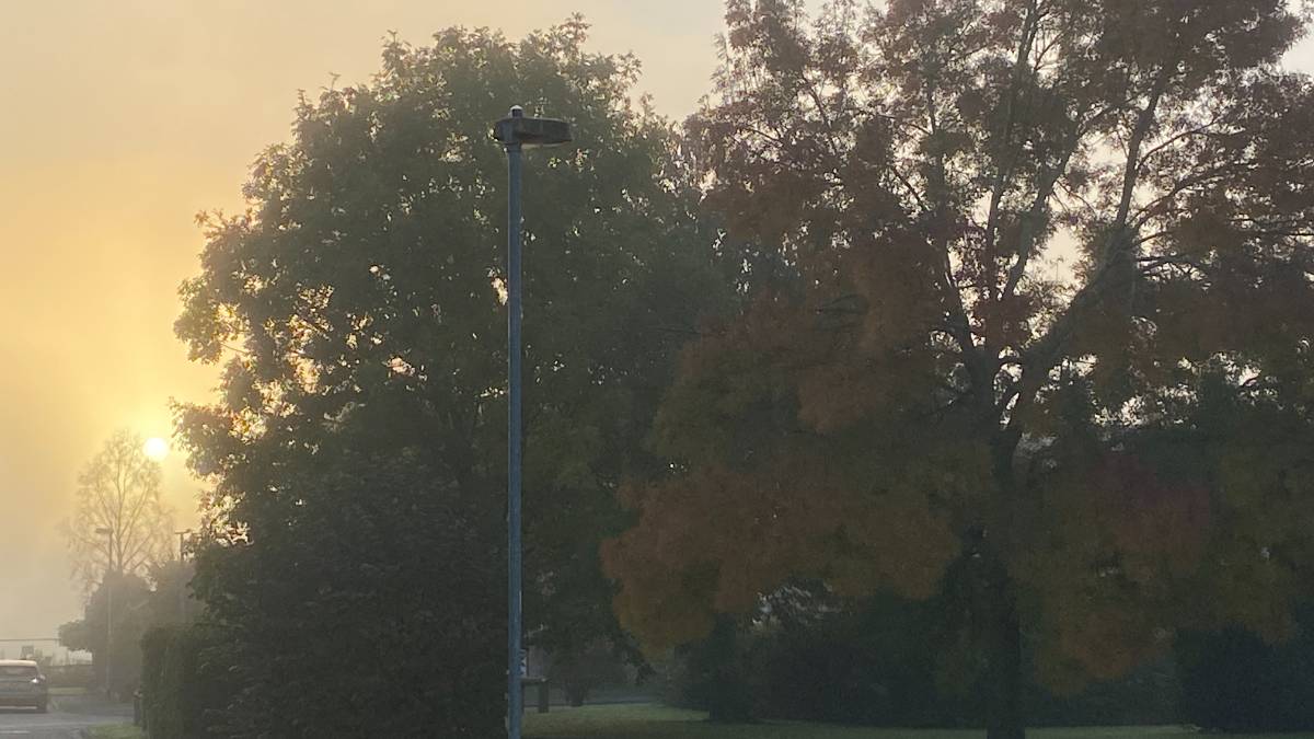 Spalding, Lincolnshire, Autumn mist, just after sunrise...
