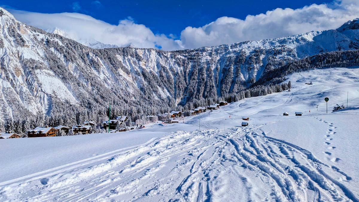 , , Perfect weather and conditions for skiing...