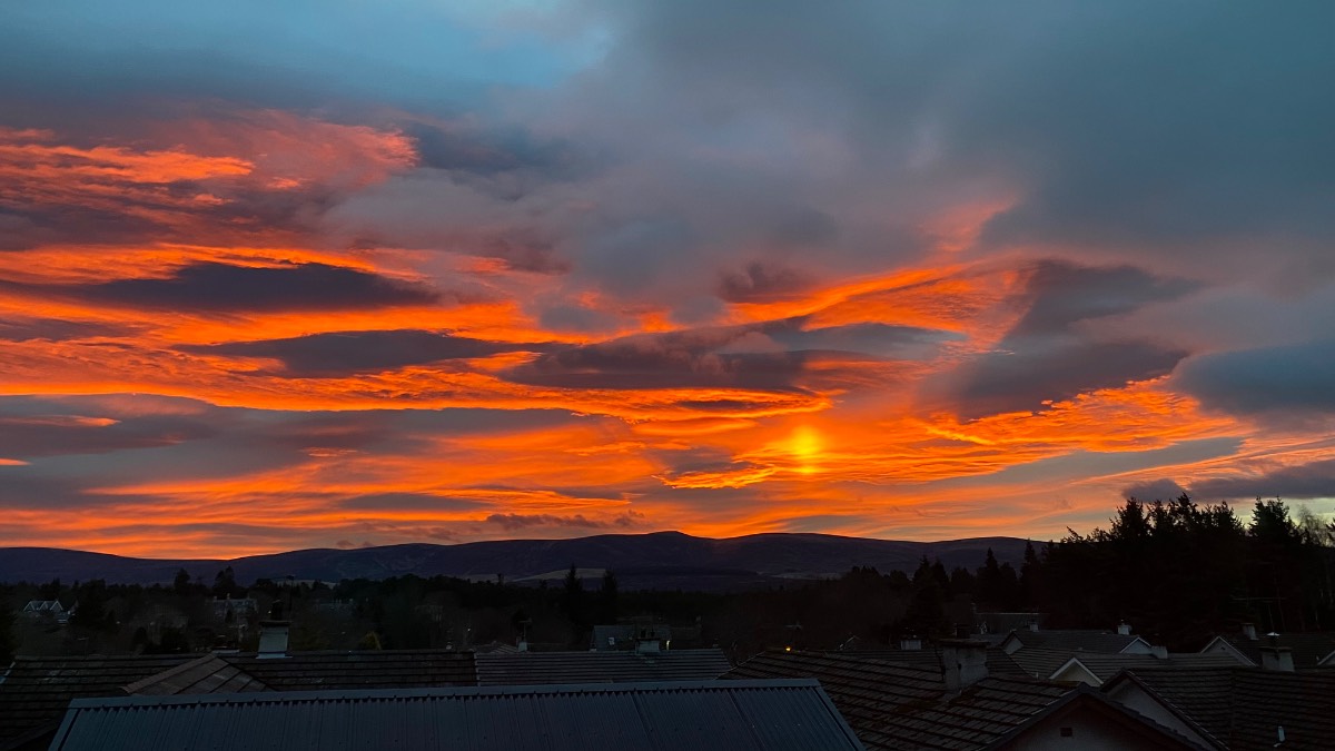 Grantown on Spey, Highlands, Sun pillar! Definitely not the sun as it was 7.57am. Sunrise at 8.30 am bec...