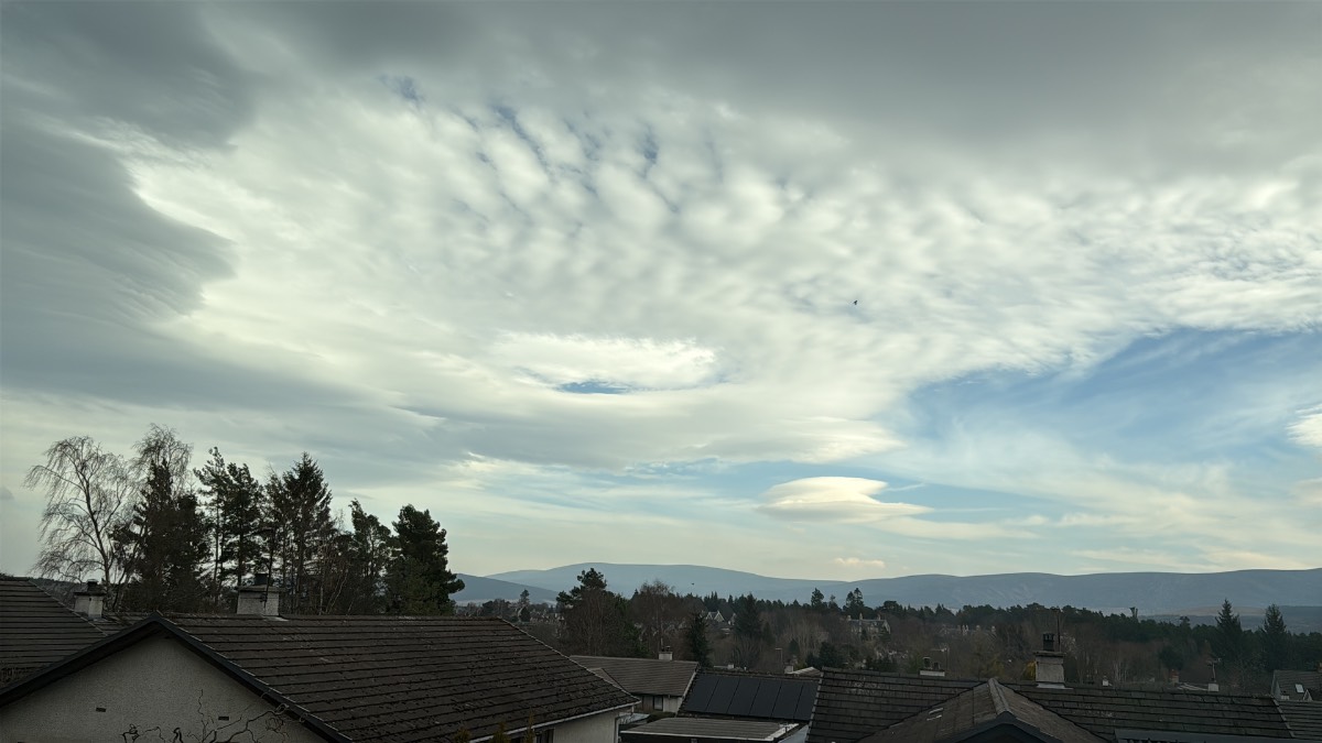 Grantown on Spey, Highlands, A Lenticular cloud!...