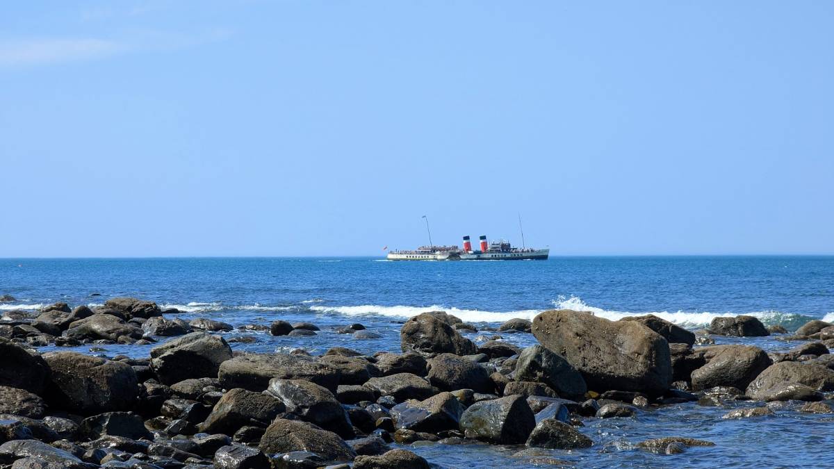 Lynmouth, Devon, The Waverley steams past Lynmouth...