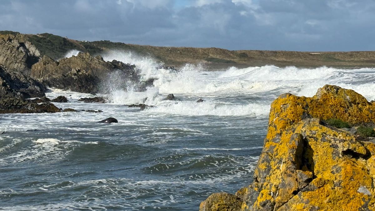 Whitehills, Banffshire, Big waves at the seaside ...