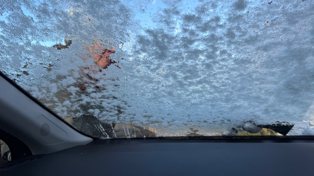 Henley, Oxon, Another first -4c henley golf club -6c maybe a -8c if we don’t get cloud an...