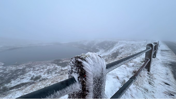 Wintry weather today on the staffordshire moorlands with snow and rime. Posted by toppiker60