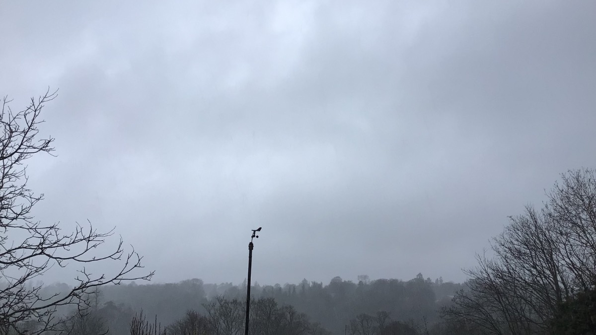 Henley, Oxon, Dry quite sunny morning clouded over then some light patchy rain then a hea...