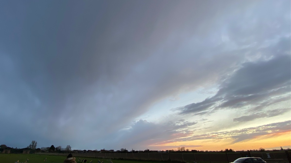 SPALDING, Please select a region, state or province., Showery Mother’s Day evening ...