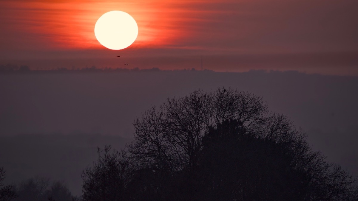 Leek, Staffordshire, Nice sunset this evening passing through high cloud in the west....