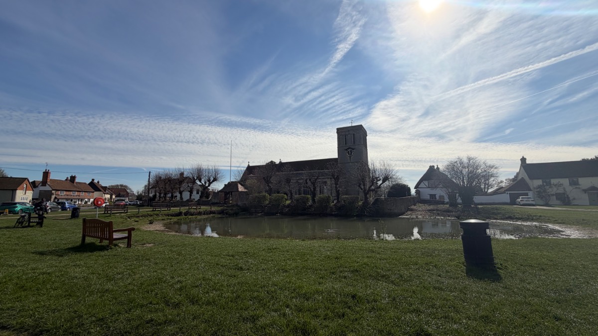 Haddenham, Bucks, 11.30 today 12c -3c start...