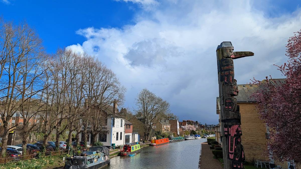 Berkhamsted, Herts, Hail shower clearing...
