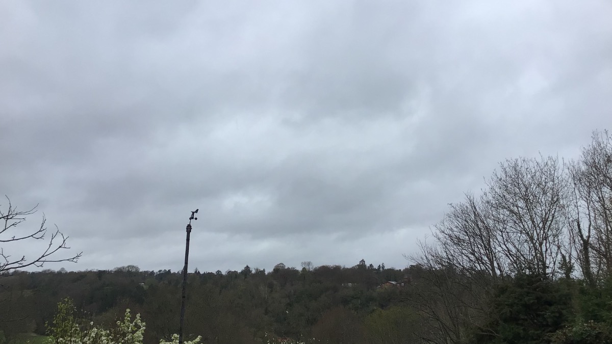 Henley, Oxon, This morning overcast odd spots but trace pretty still so feels a little mo...