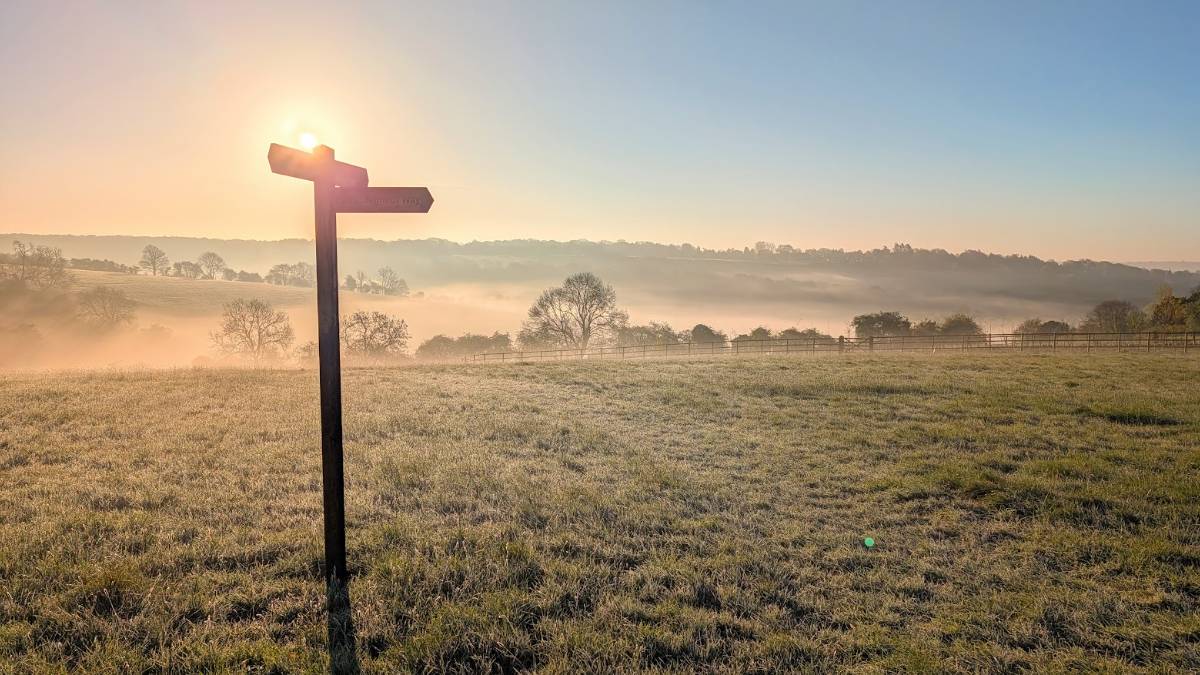 Berkhamsted, Herts, The sun burning through early morning mist...