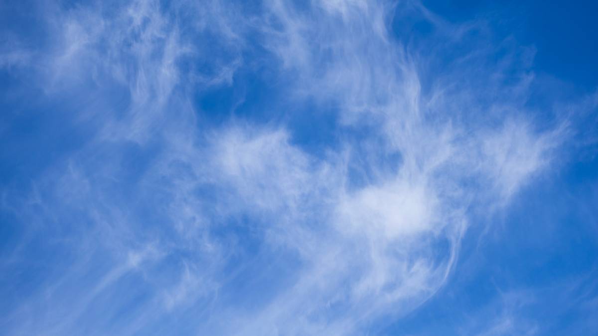 Dorchester, Dorset, Cirrus...