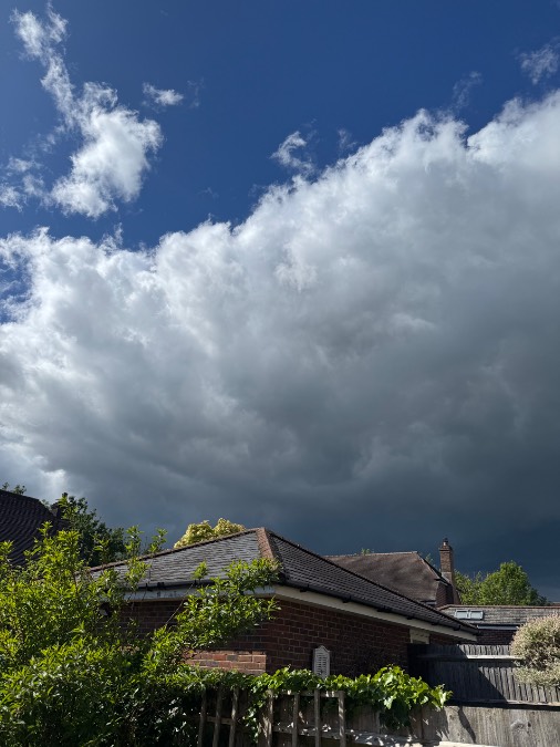 Billingshurst, West Sussex, Another deluge inbound, but great for my garden....