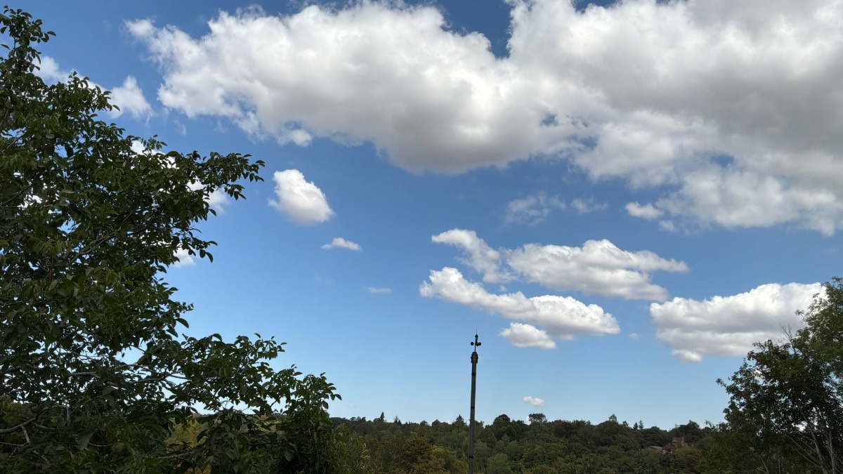 Henley, Oxon, Sunny periods pleasant ...